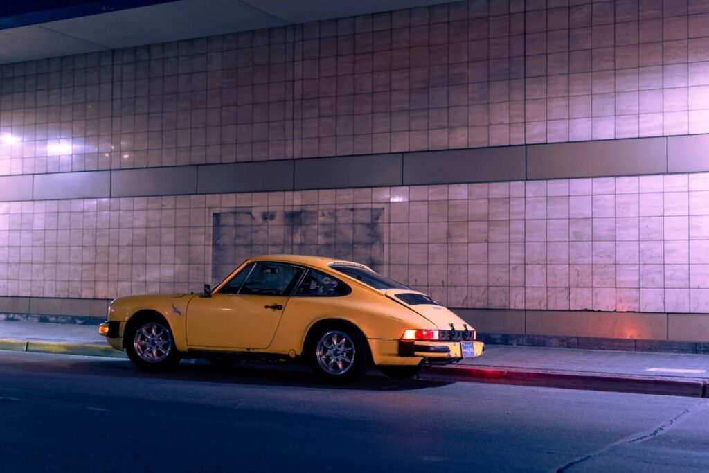 عکاسی خودرو در شب 